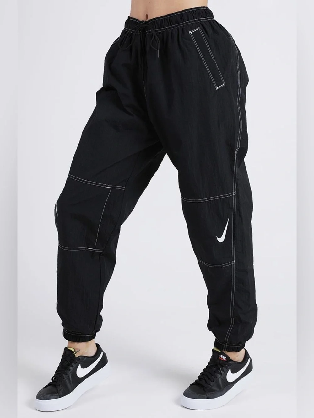 Nike Swoosh High-Rise Woven Pants Size Small